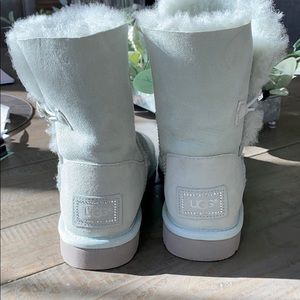 Ugg’s rhinestone